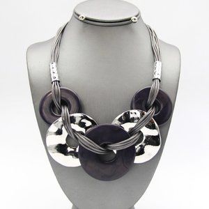 C9SNEY10930 Resin & Metal Links Cord Necklace Set